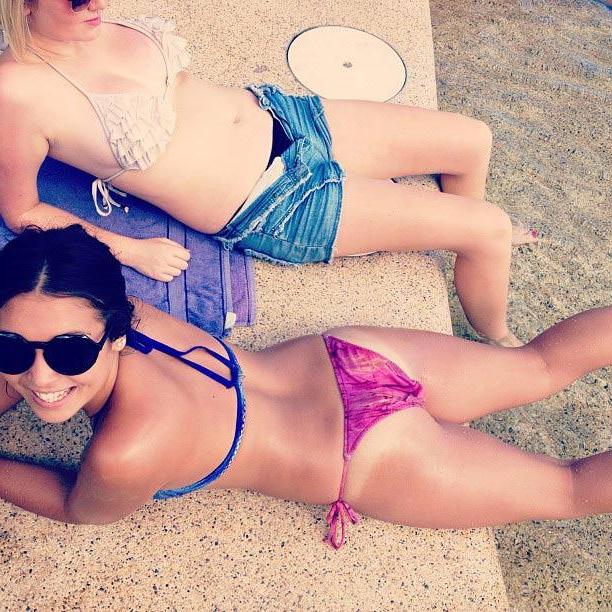 15P Hot college teens take super hot selfies