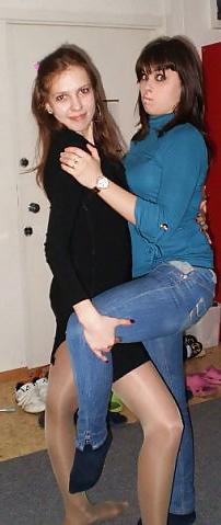 25P Nylon - upskirt - leg 20