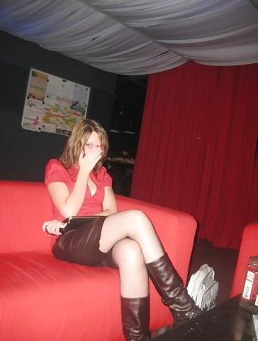 25P Nylon - upskirt - leg 18