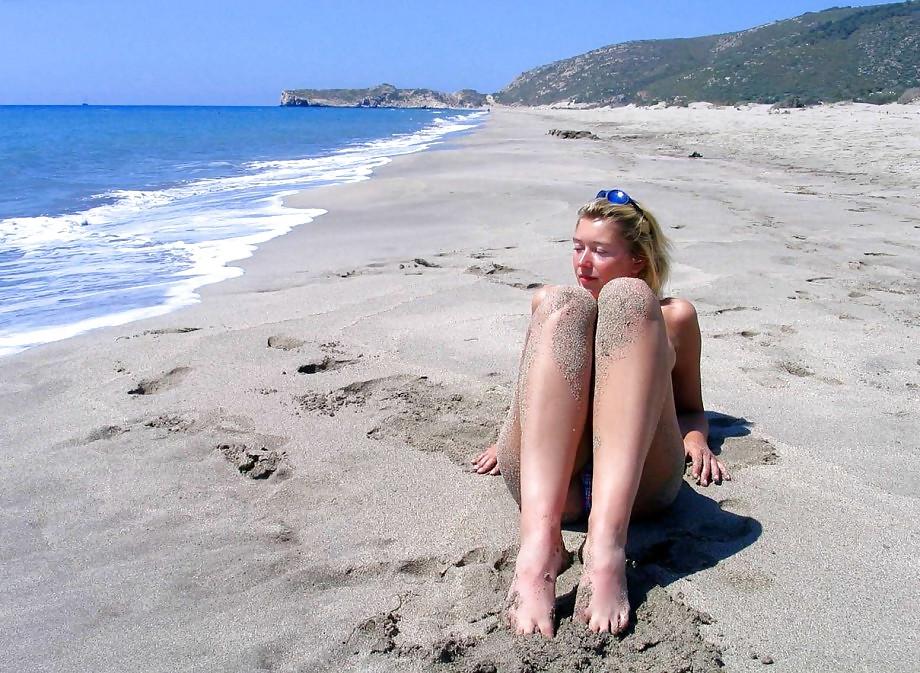 25P NADIA ON THE BEACH