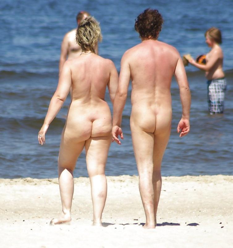 11P Naked beach