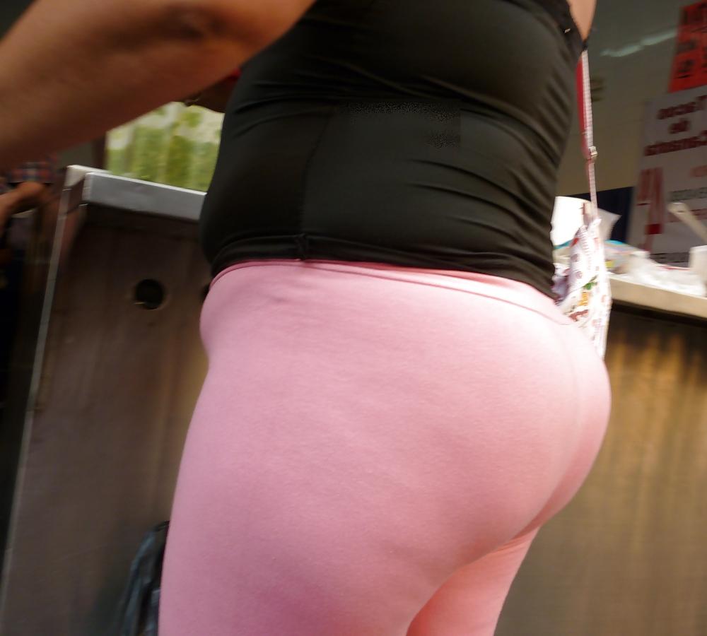 17P Prostitute pink pants