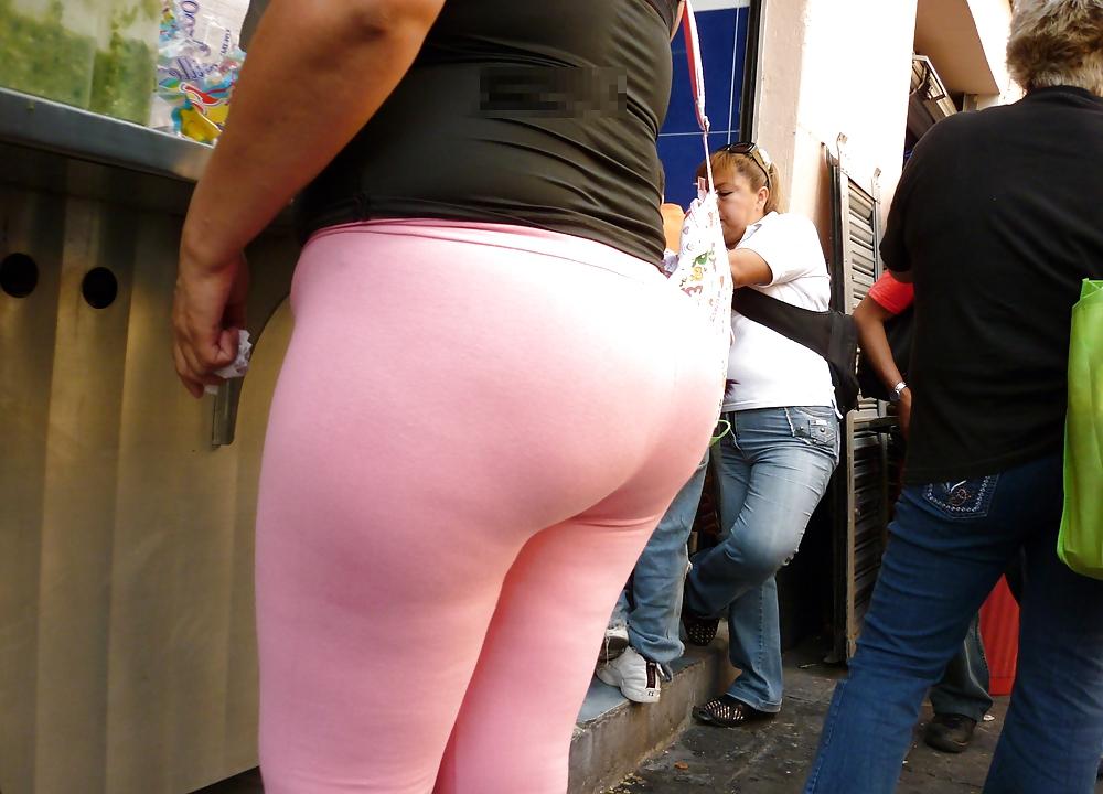 17P Prostitute pink pants