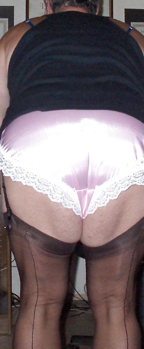 25P Sissy Secretary