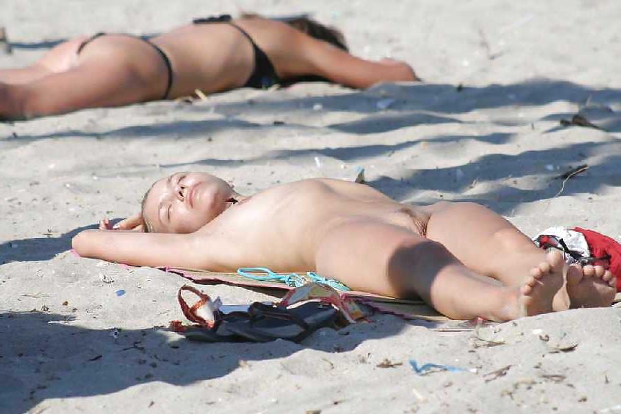 23P Beach nude
