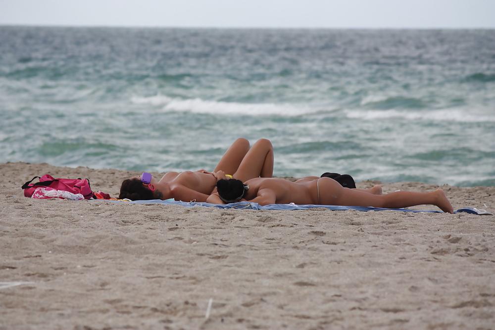 25P I want more Beach Boobs