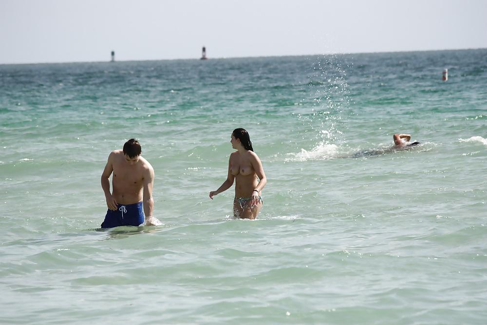 25P I want more Beach Boobs