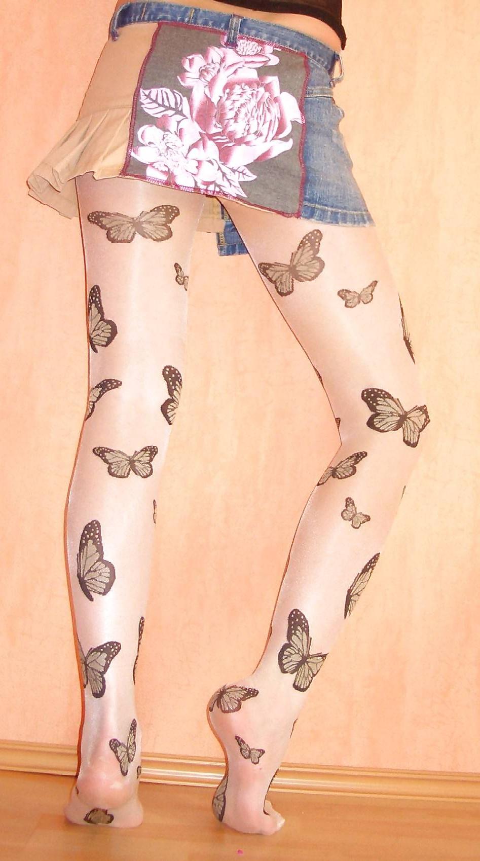 25P Nylon - upskirt - leg 27