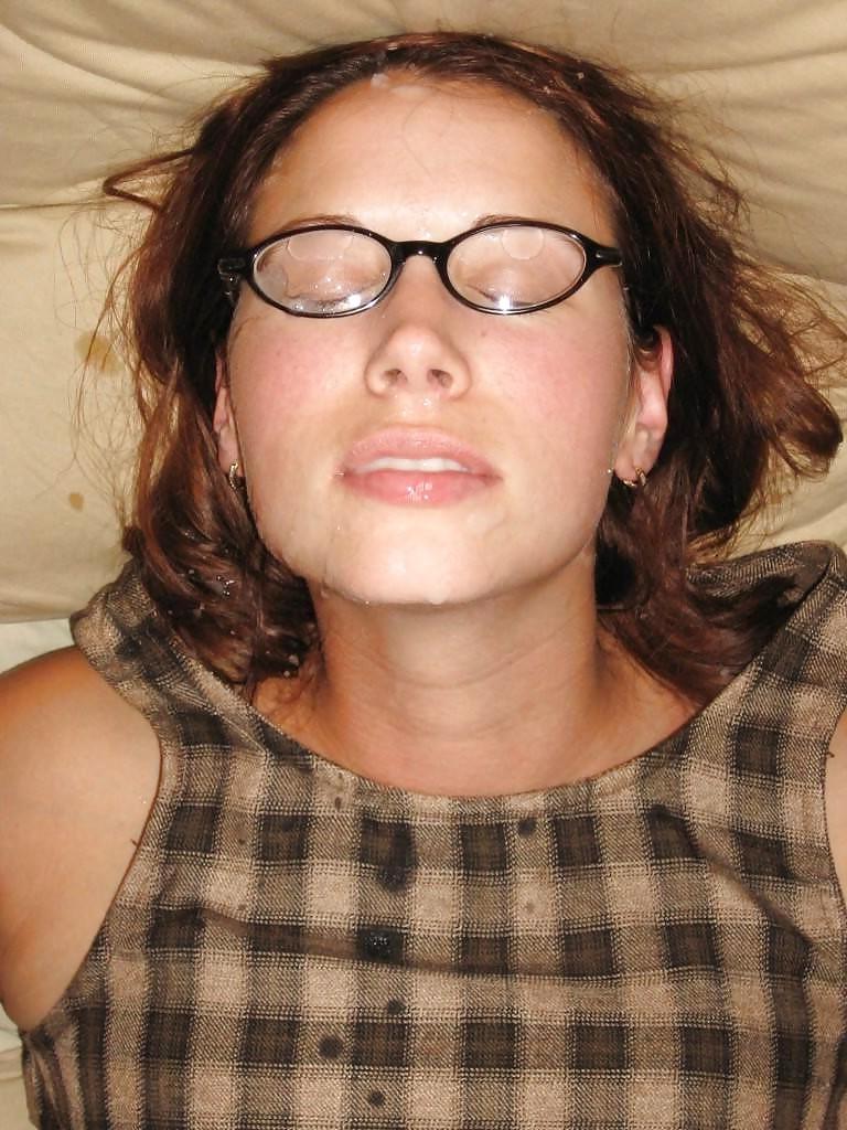 25P HORNY WOMAN MASTURBATING