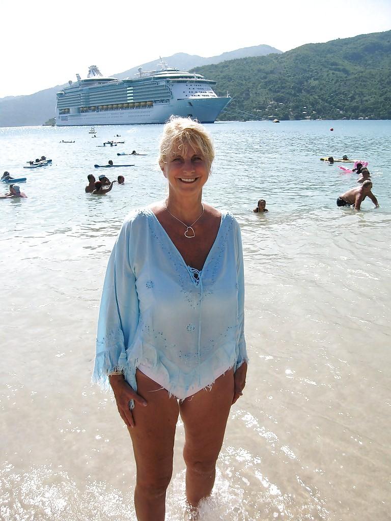 25P Sexiest Mature Woman Ever