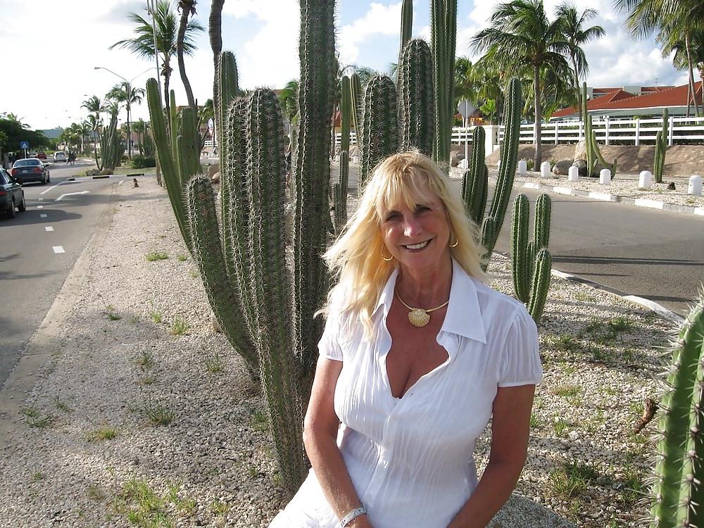 25P Sexiest Mature Woman Ever