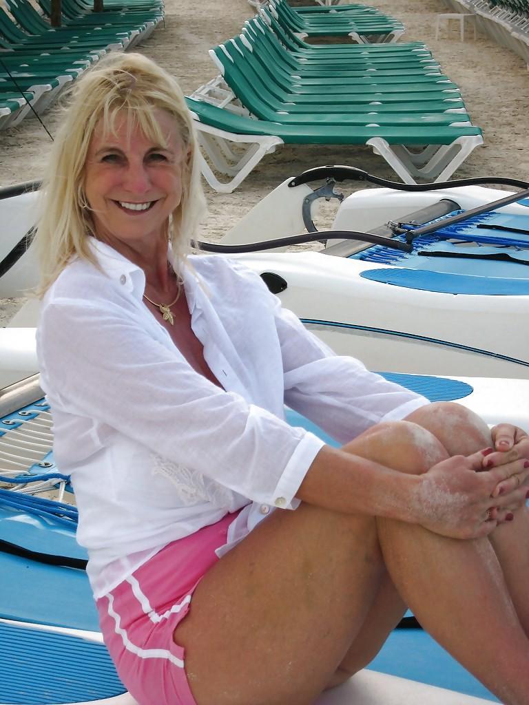 25P Sexiest Mature Woman Ever