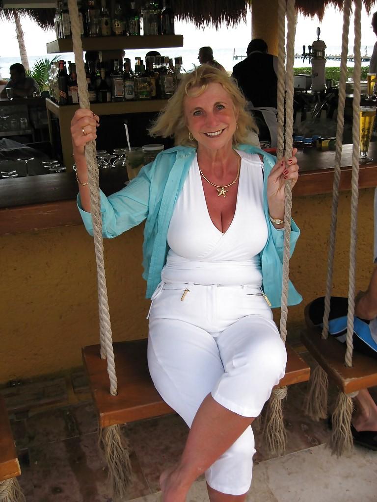 25P Sexiest Mature Woman Ever