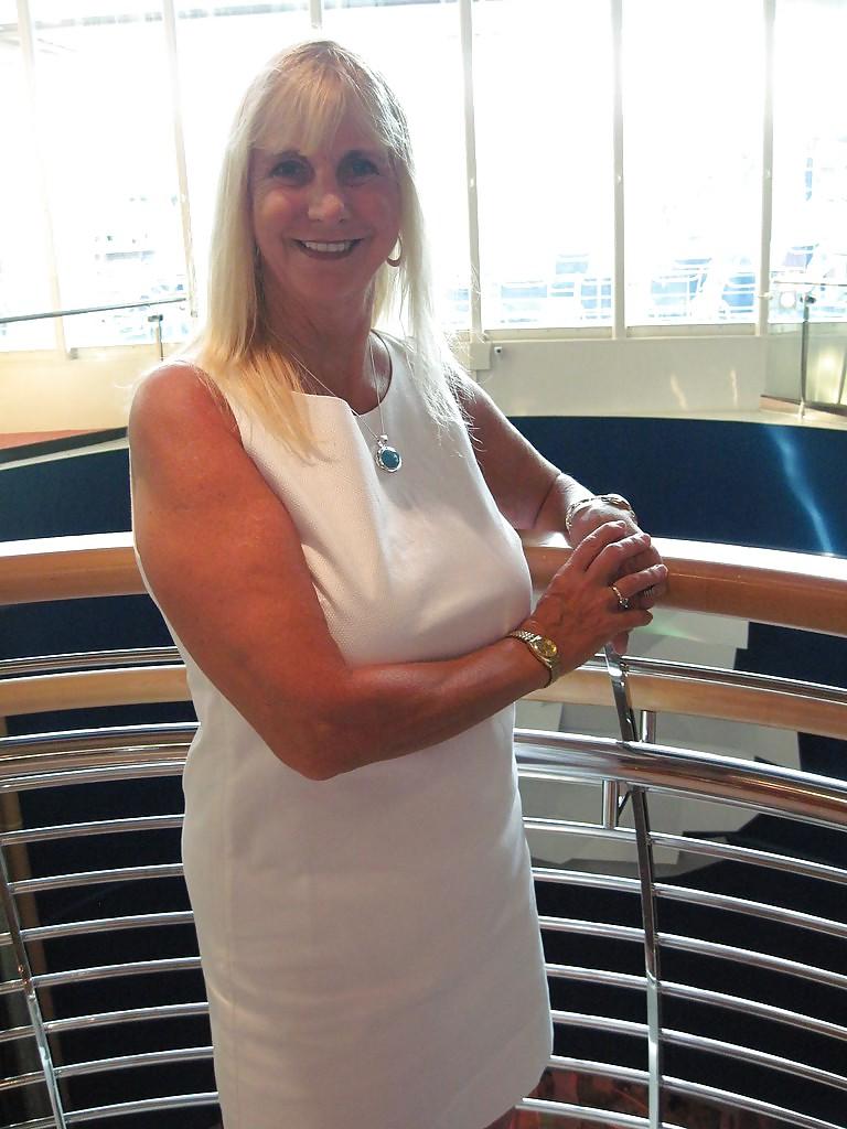 25P Sexiest Mature Woman Ever