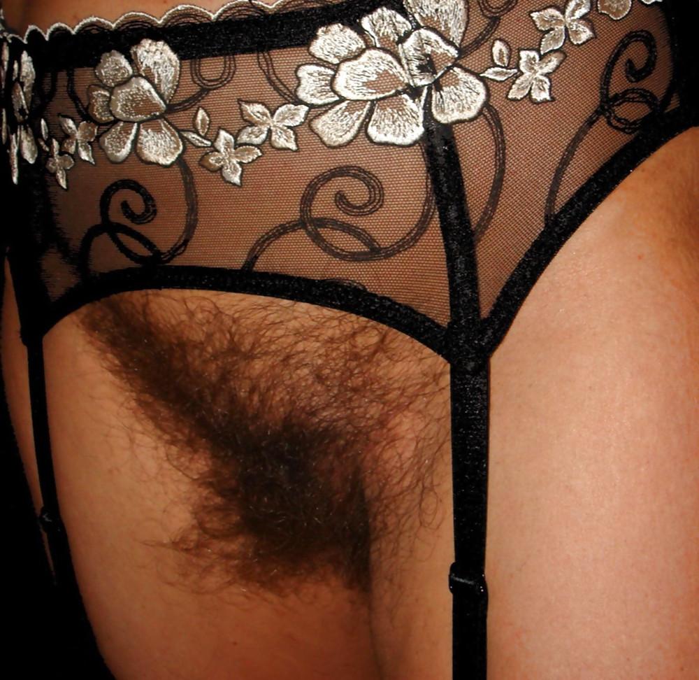 25P Mature Hippy Woman