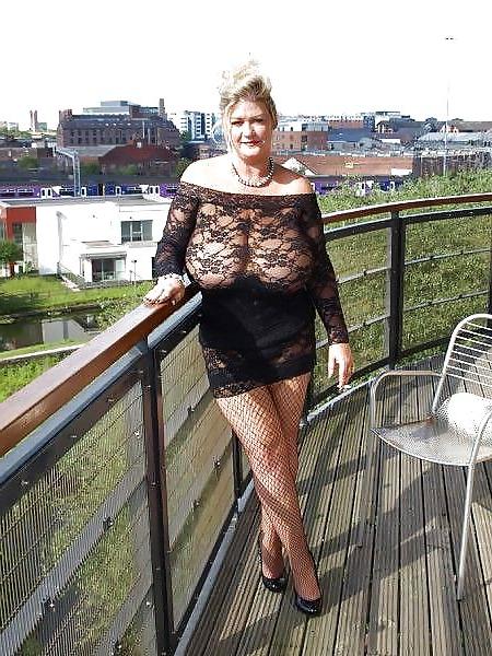 25P Older women,mature models, hot milfs, sexy housewifes 