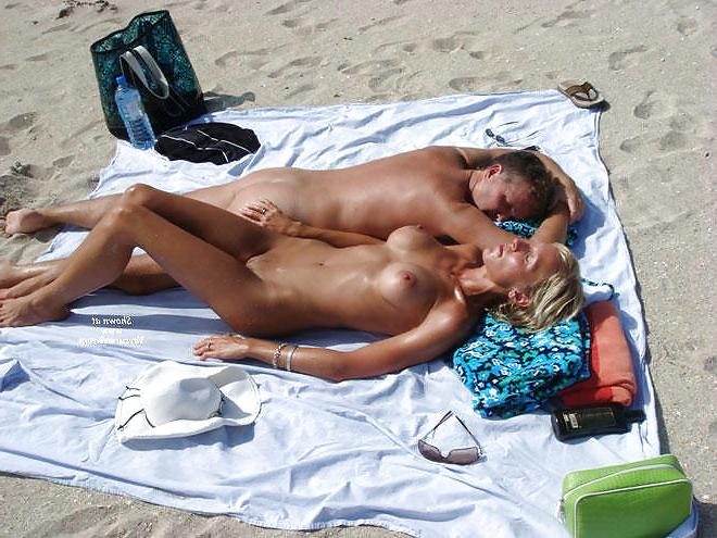 25P Big Beach Boobs