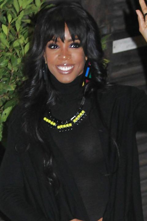 11P Kelly Rowland See Thru Boob Flash UK Studios of X Factor