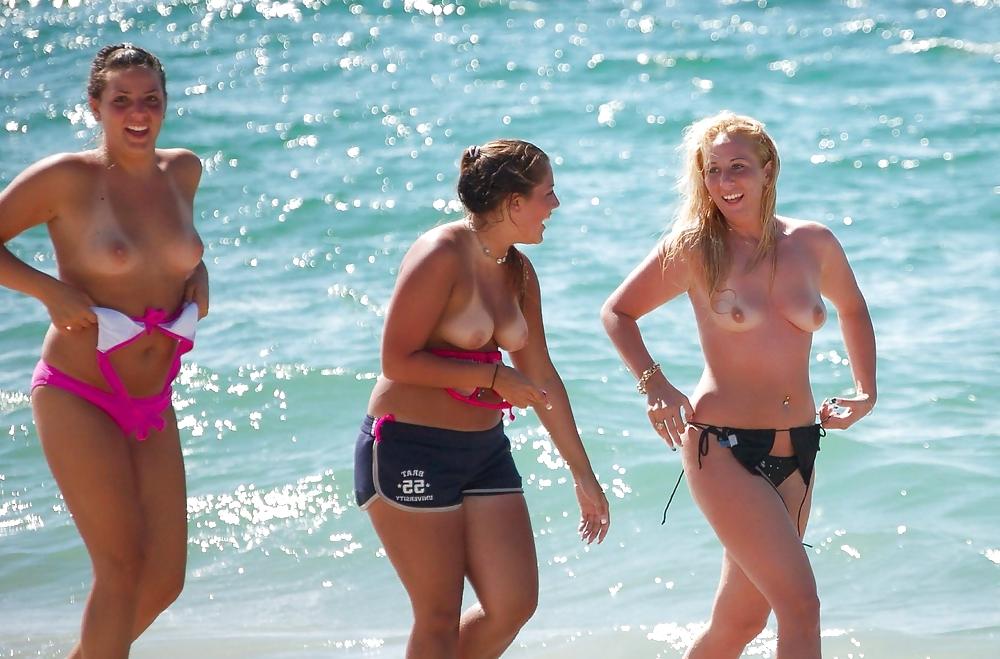 20P Naked beach 181.