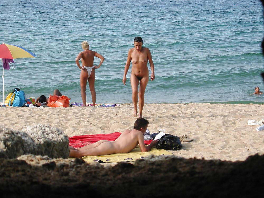 25P Bushy Beach Nudists