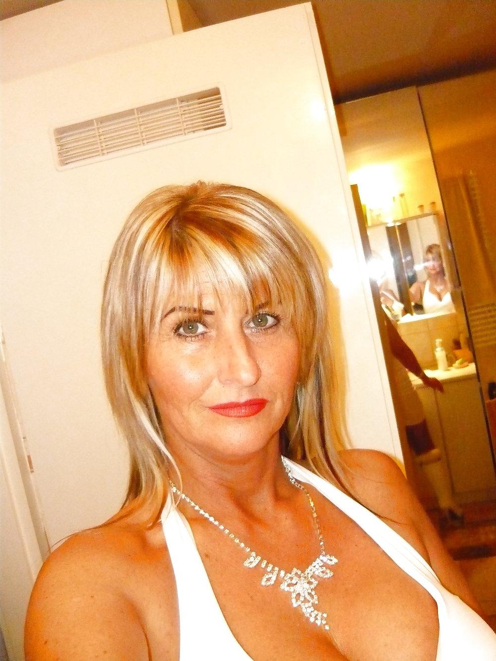 10P Merry Xmas Milf