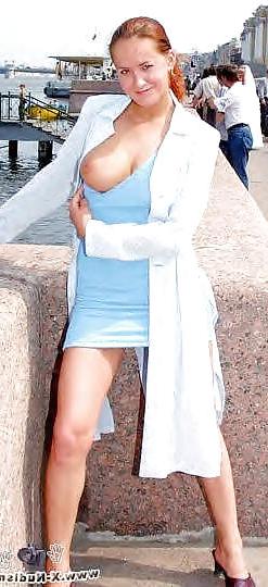 20P Upskirt without panties outdoor