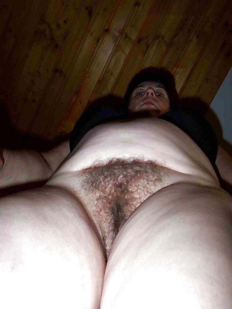 25P Hairy Moms And Grandmas 38