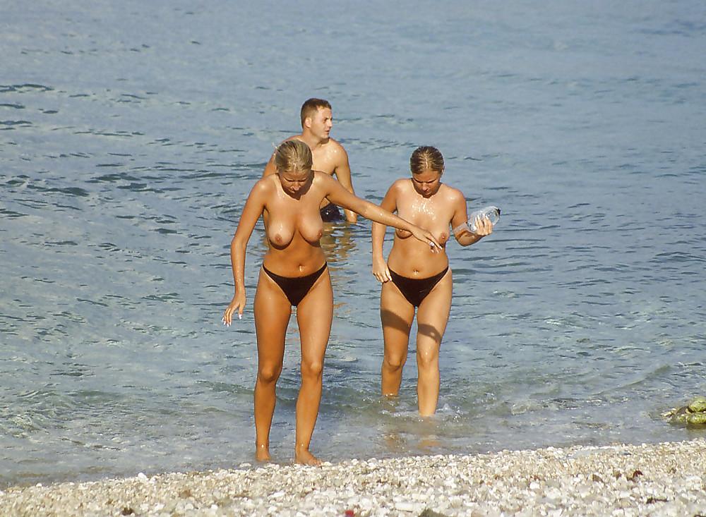 16P Naked beach 186 (more women special)