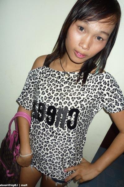 16P Amateur asian shemale shows off her cock