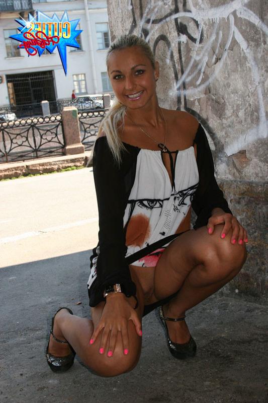16P Swarthy blond ho walking around the city commando