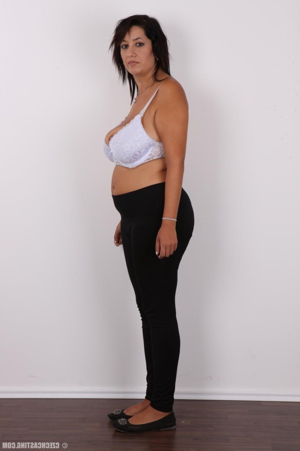 17P Chubby milf with large boobs