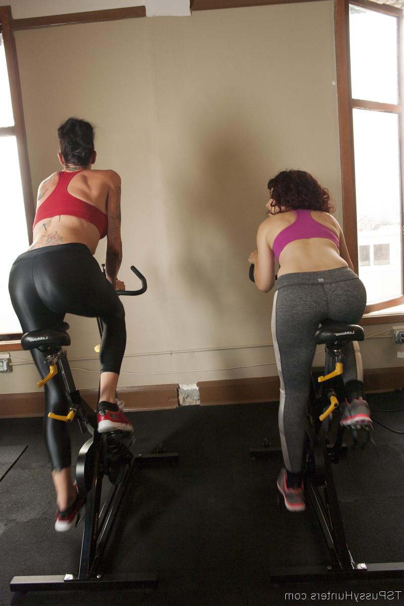 20P These girls work themselves up with a work out. They get so turned on they have 