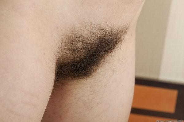 15P Juniper has one phat juicy naturally hairy pussy