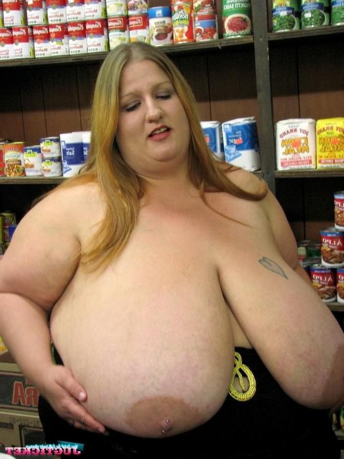 16P Busty fat amateur blonde showing her huge boobs in shop