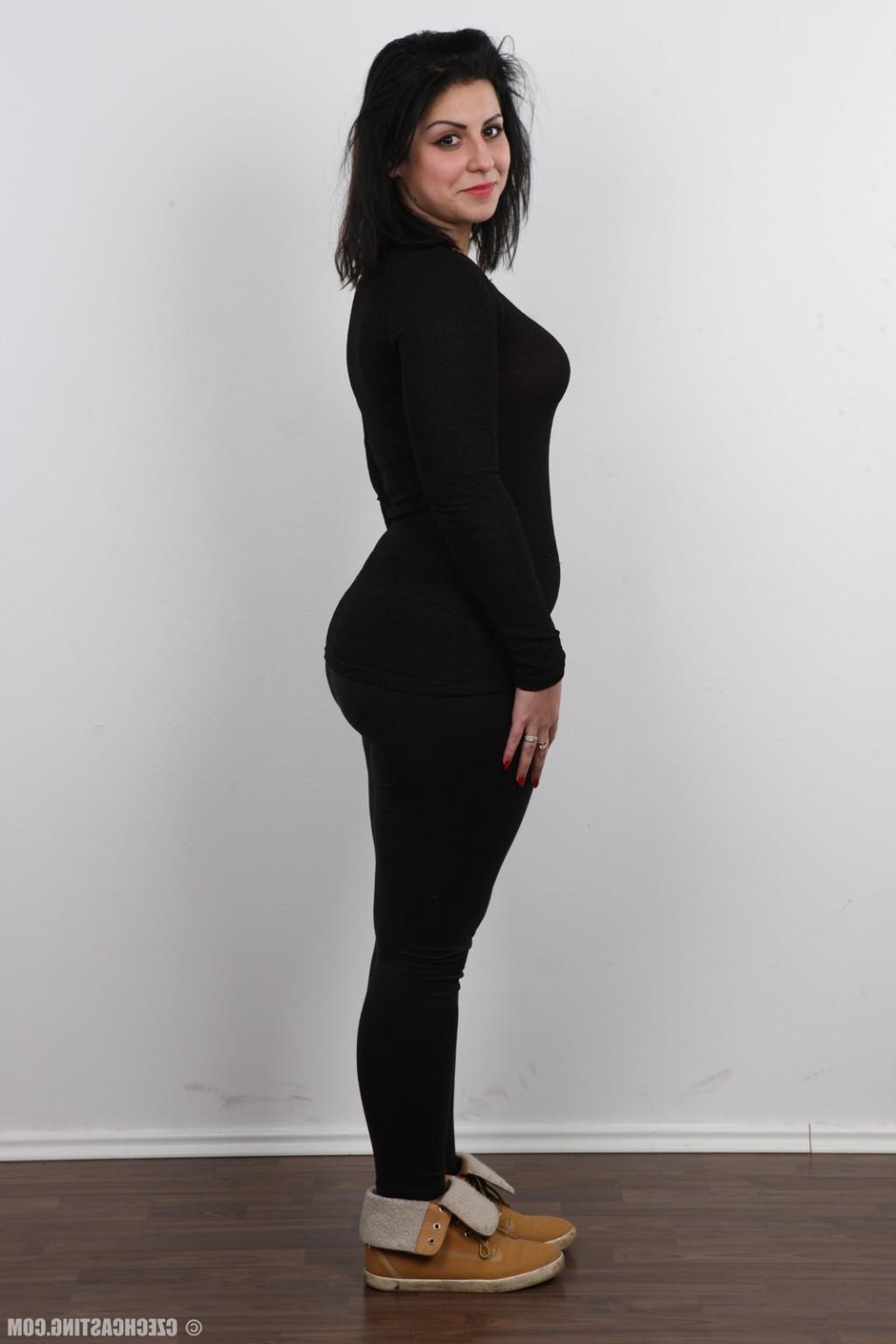 18P Chubby wife with large ass