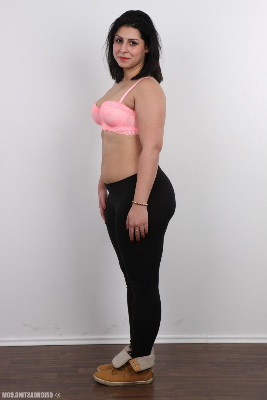 18P Chubby wife with large ass