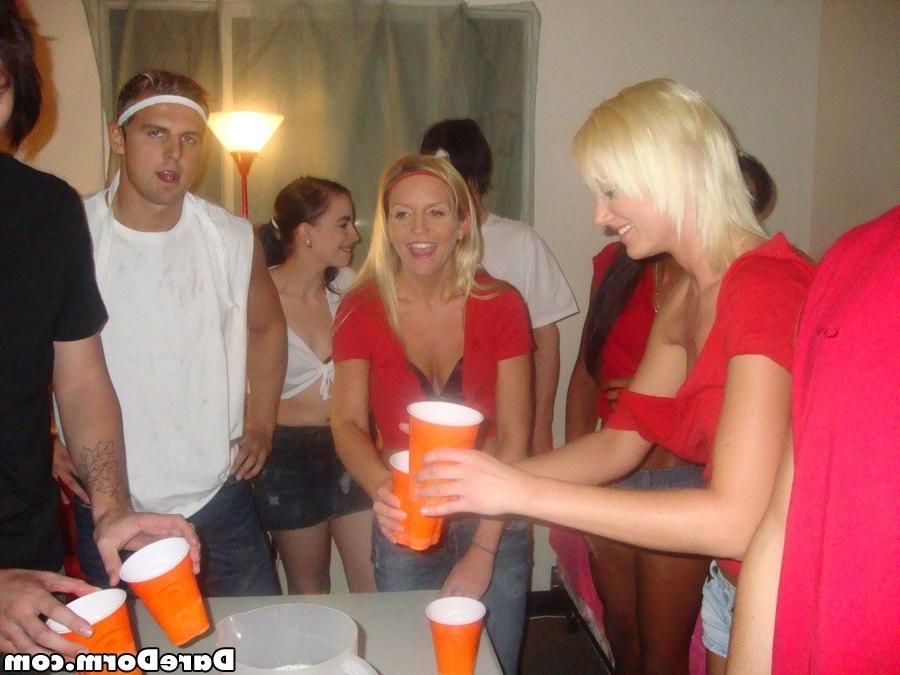 16P College coeds dorm party