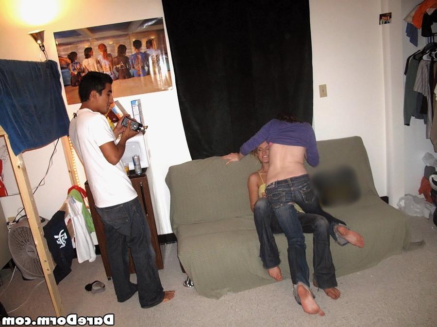 16P College coeds dorm party