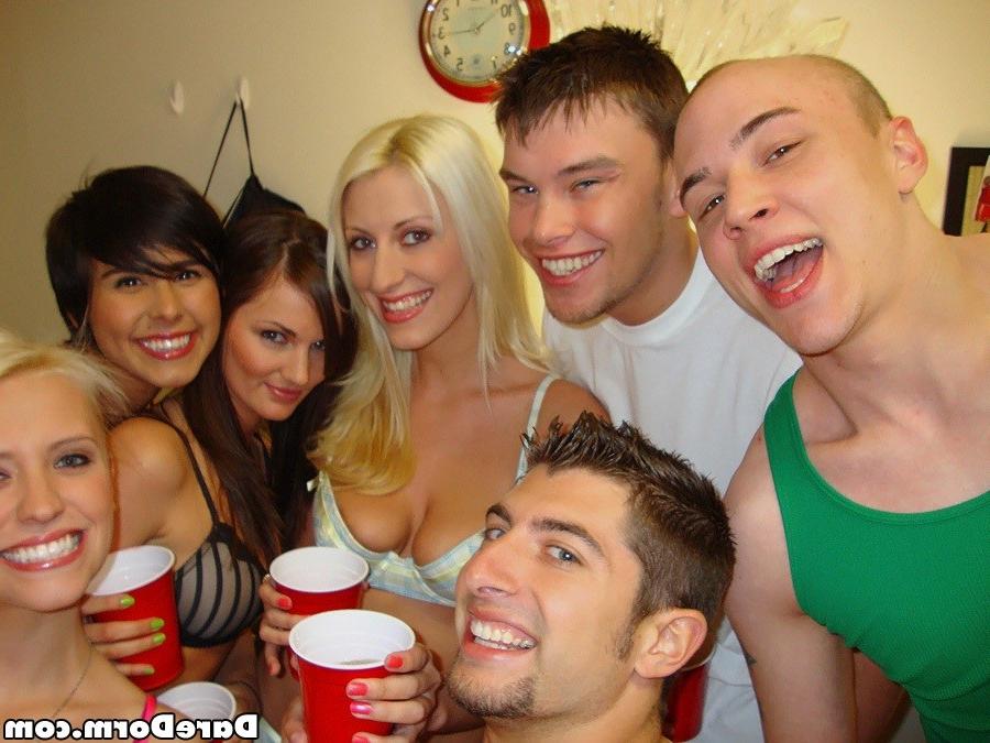 16P College coeds dorm party