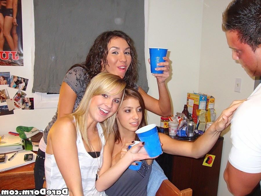 16P College coeds dorm party