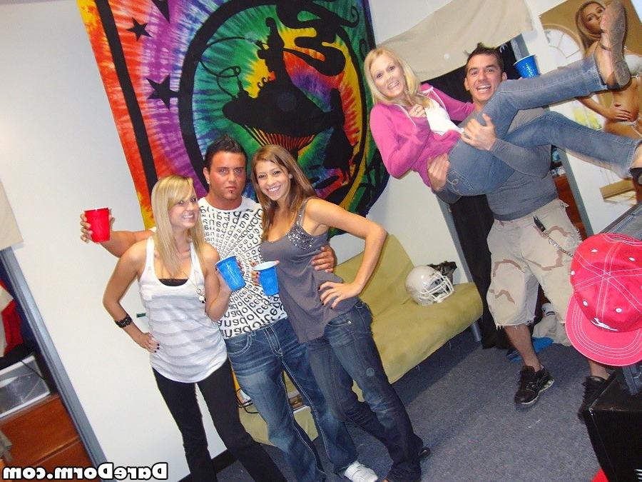 16P College coeds dorm party