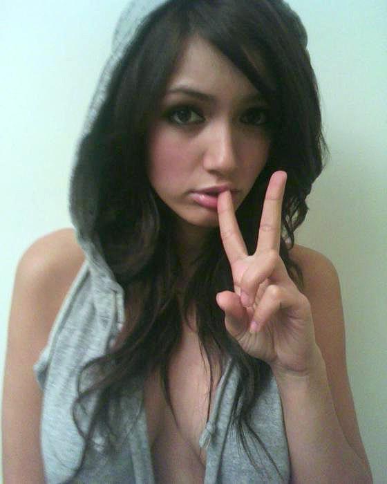 15P Latin GFs posing for pics and fucking