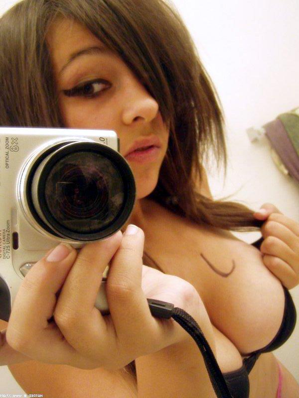 15P Latin GFs posing for pics and fucking