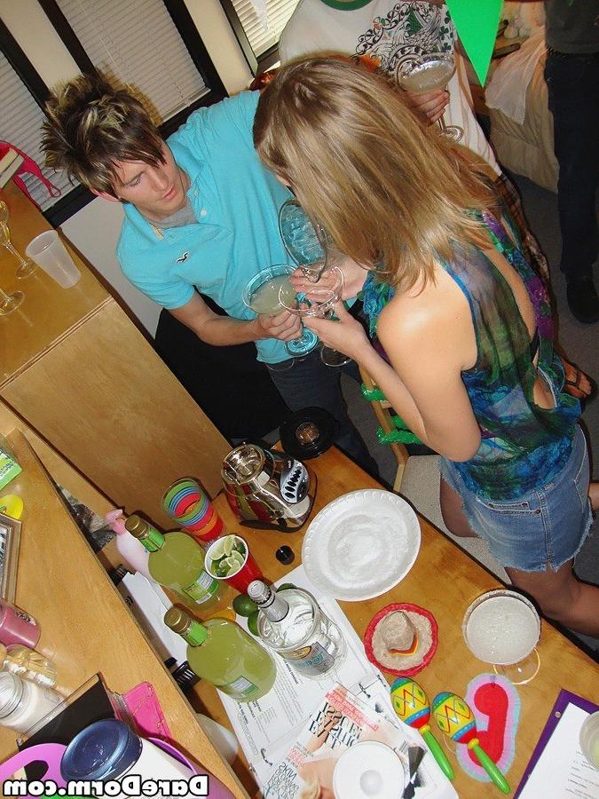 16P College coeds dorm party