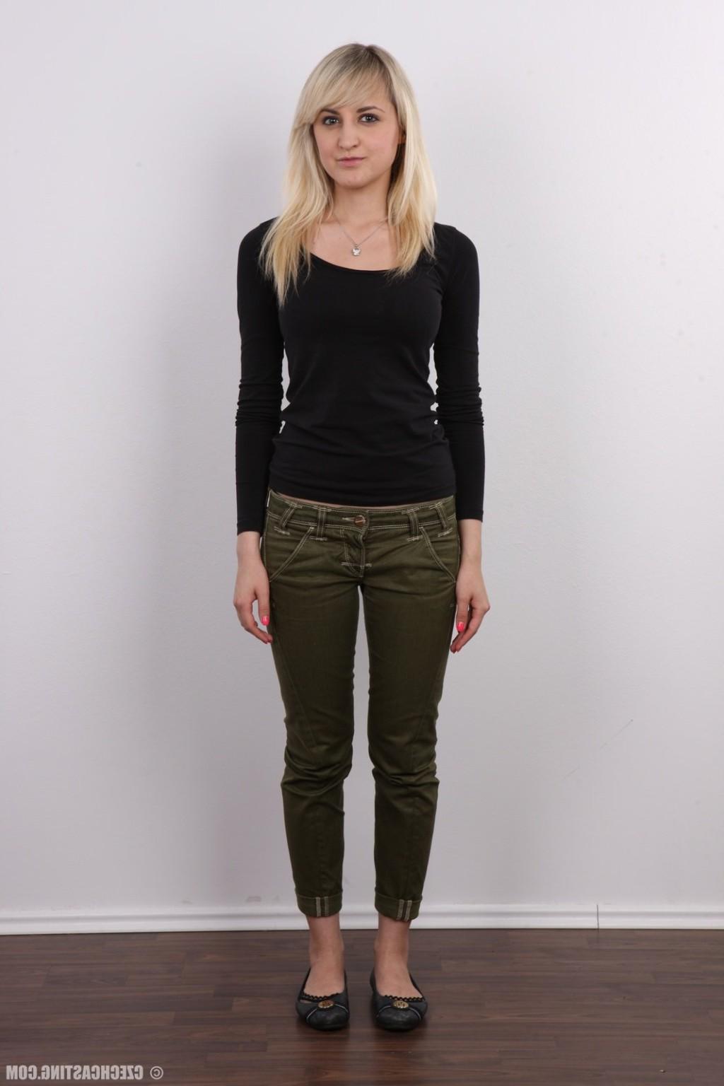 17P Natural blonde girl poses