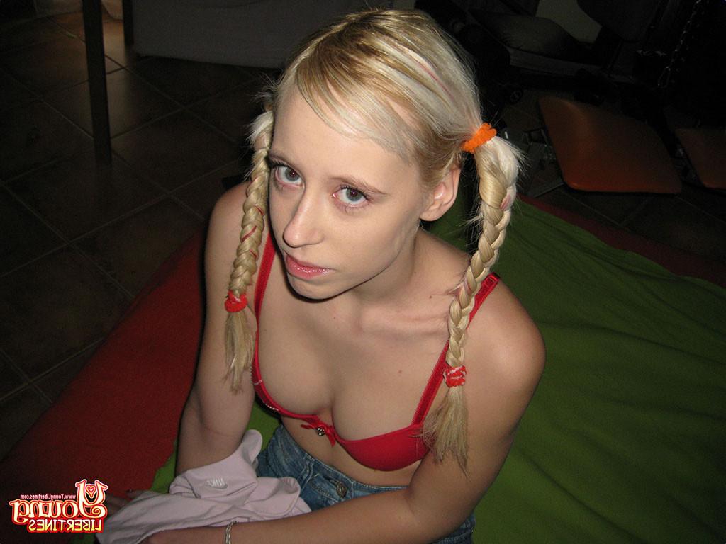 16P Sparkling girl with pigtails gives a head and spreads legs