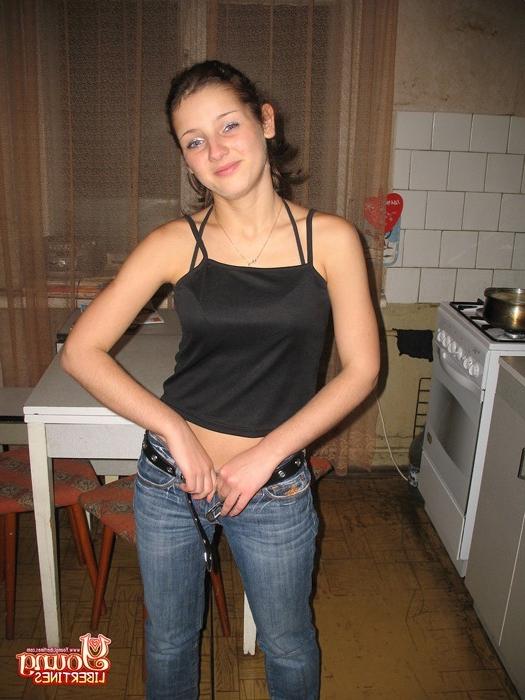 16P Stunning girl with well-formed body gets fucked in kitchen