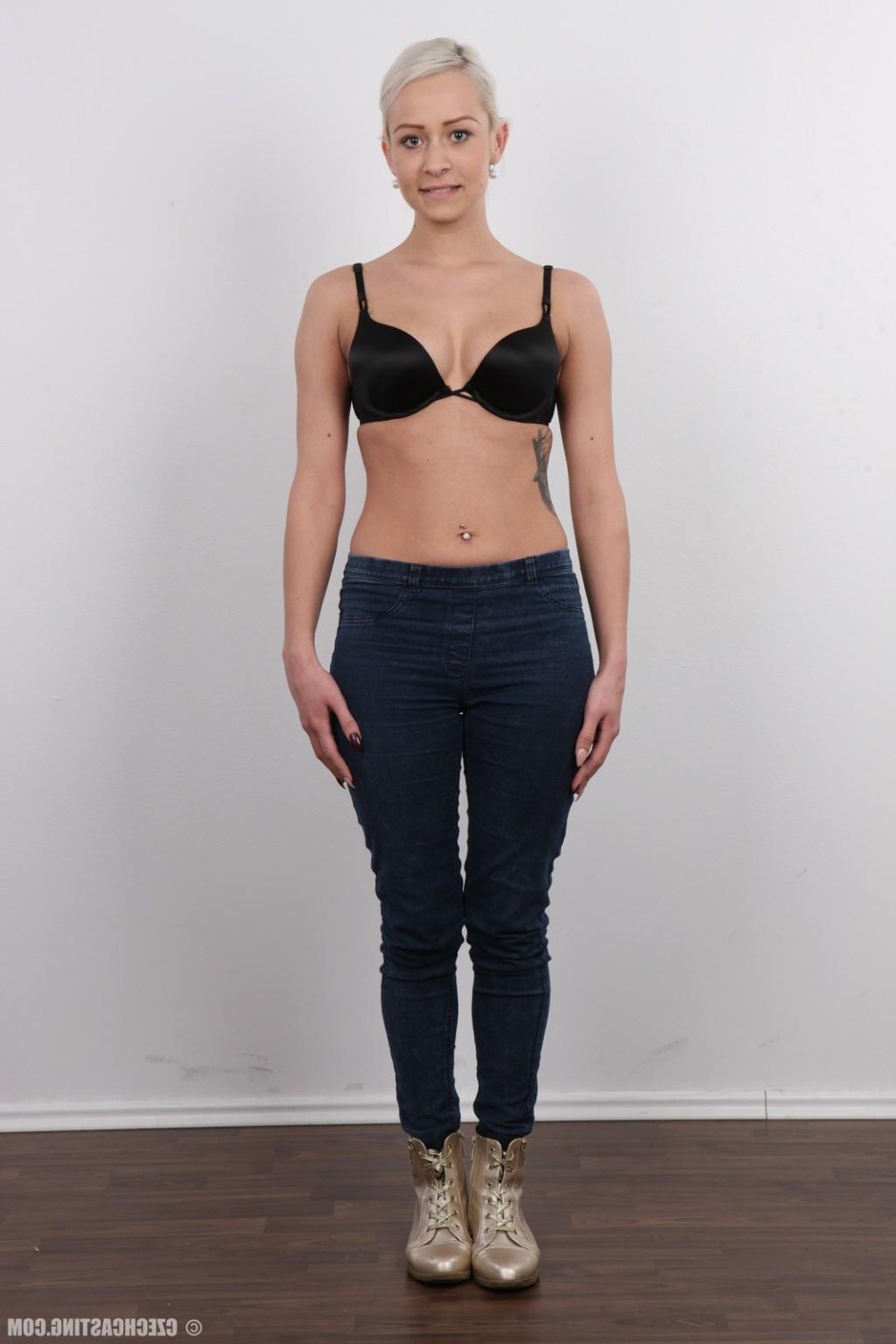 17P Hot blonde in casting session