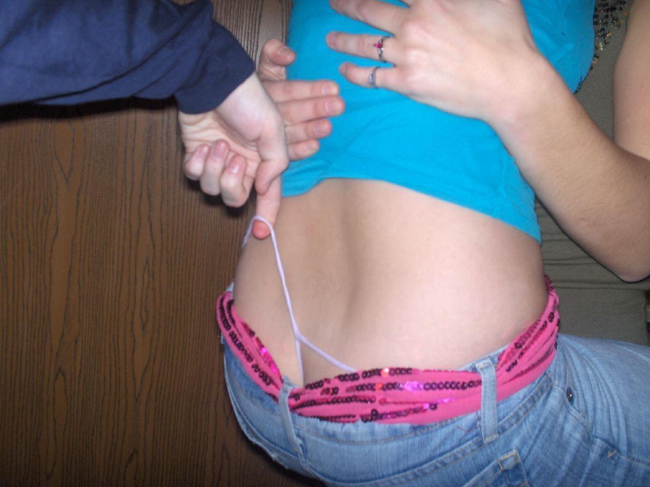 15P Big ass girlfriends posing for pictures
