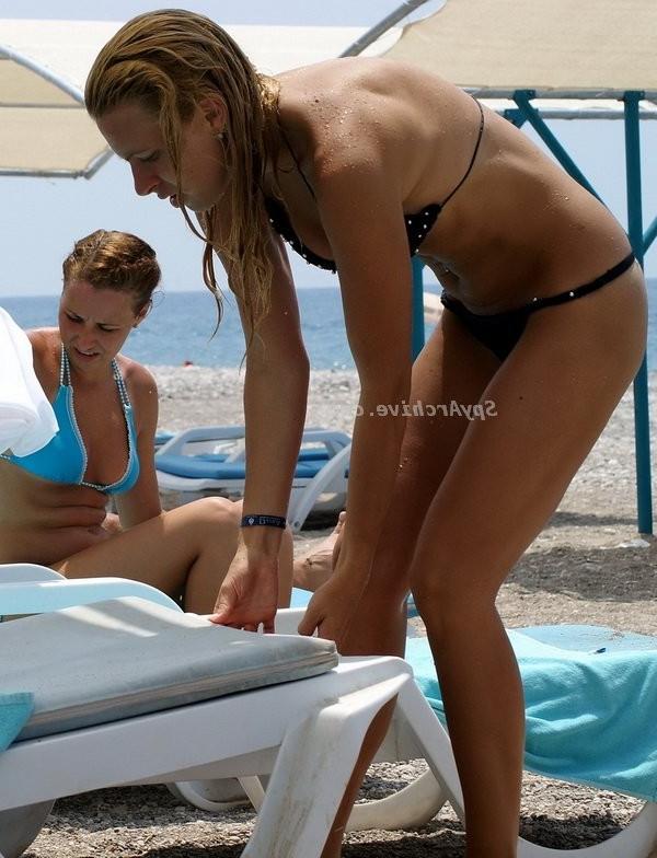 15P Spying on cute naked girls on the beach